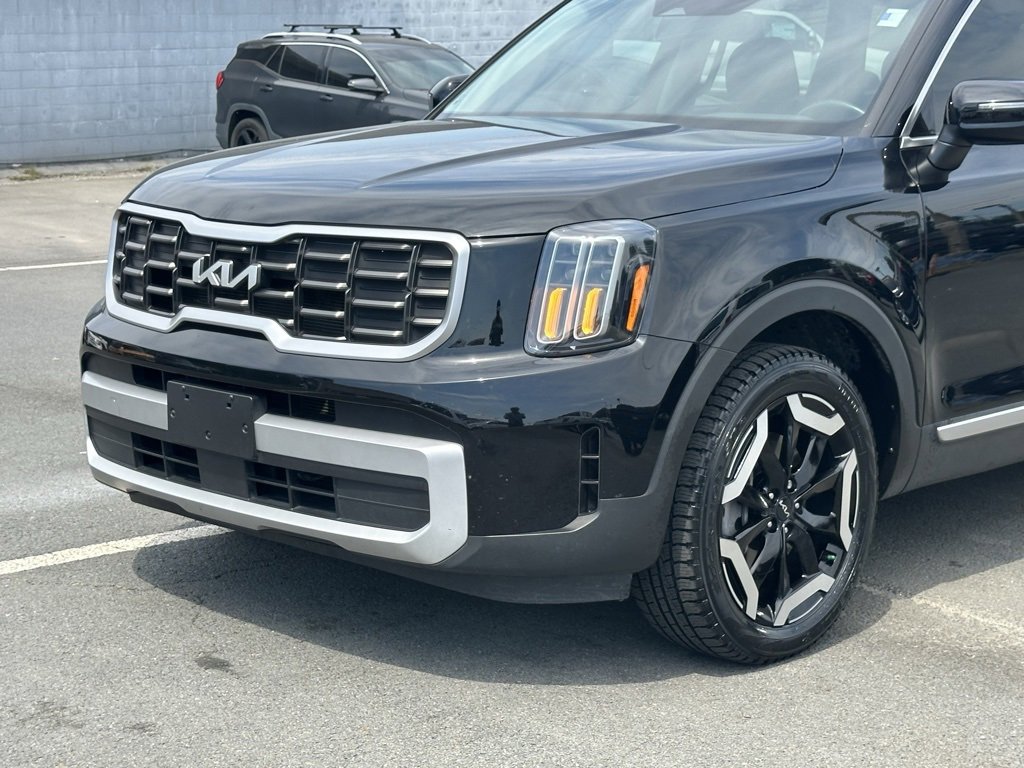 Used 2024 Kia Telluride S image 37