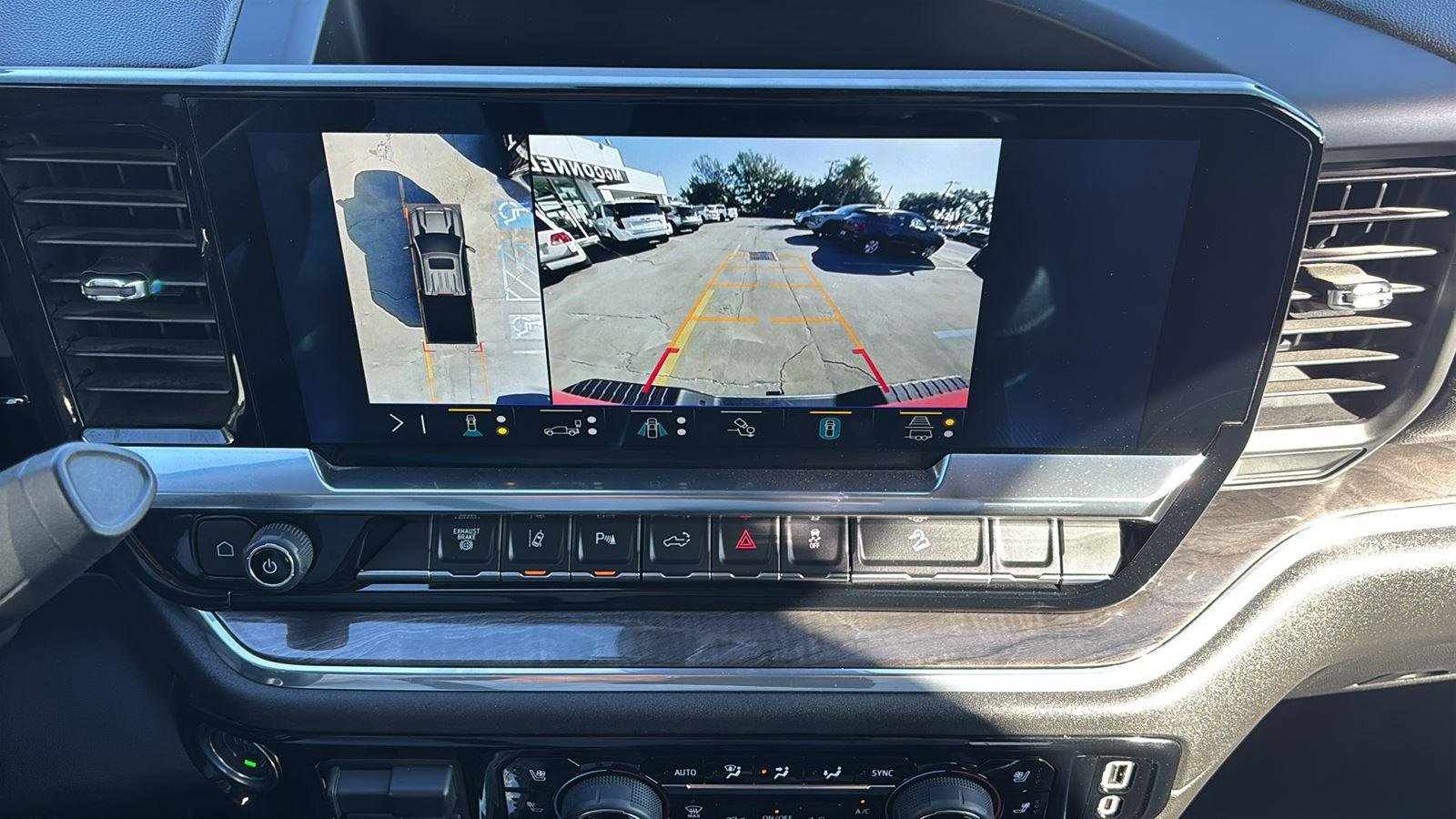 Certified 2024 Chevrolet Silverado 2500 LTZ w/ LTZ Convenience Package image 30