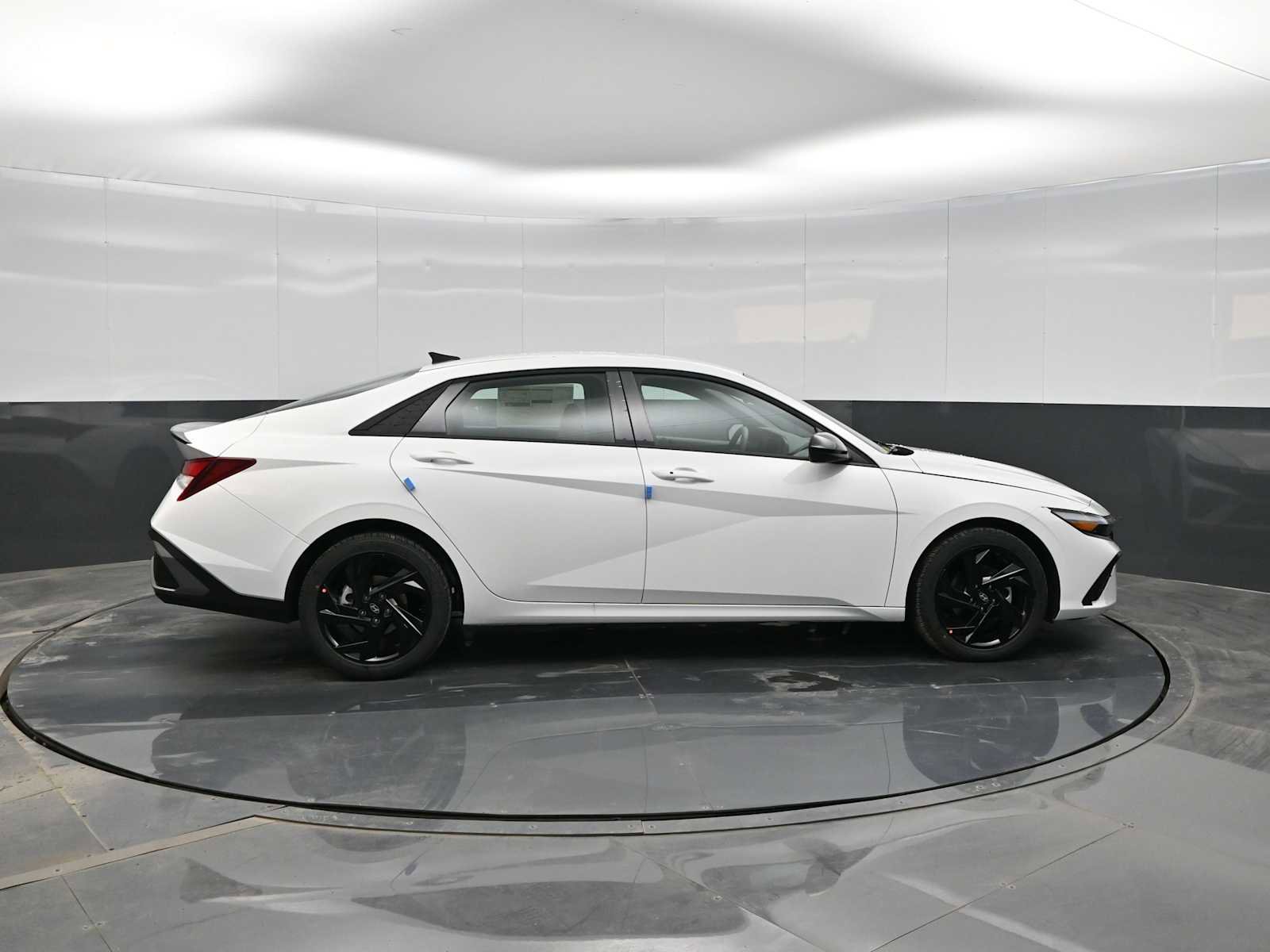 New 2026 Hyundai Elantra Sport image 9