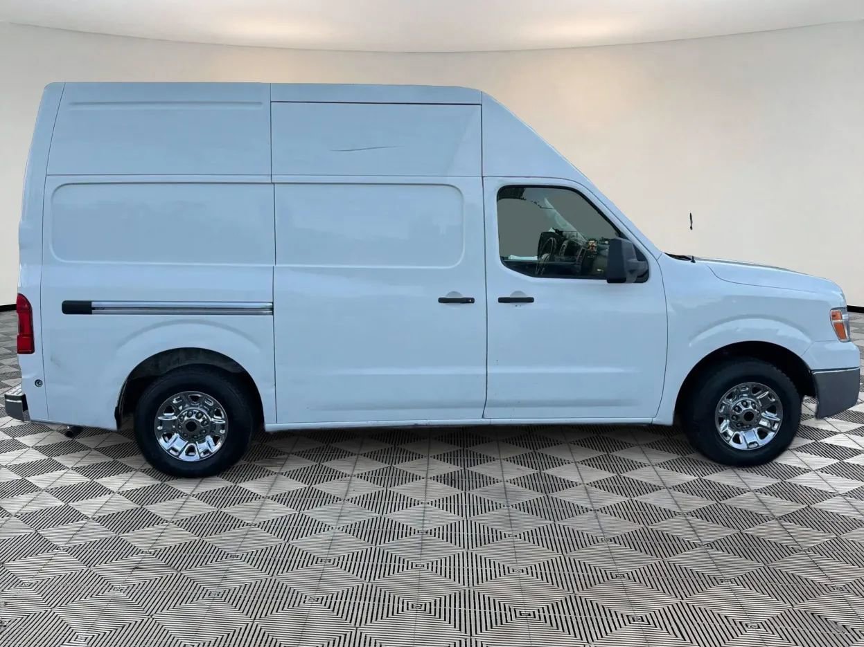 Used 2016 Nissan NV 2500 SV RWD image 8