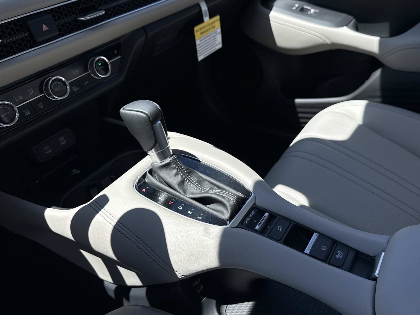 New 2027 Honda HR-V EX-L image 8