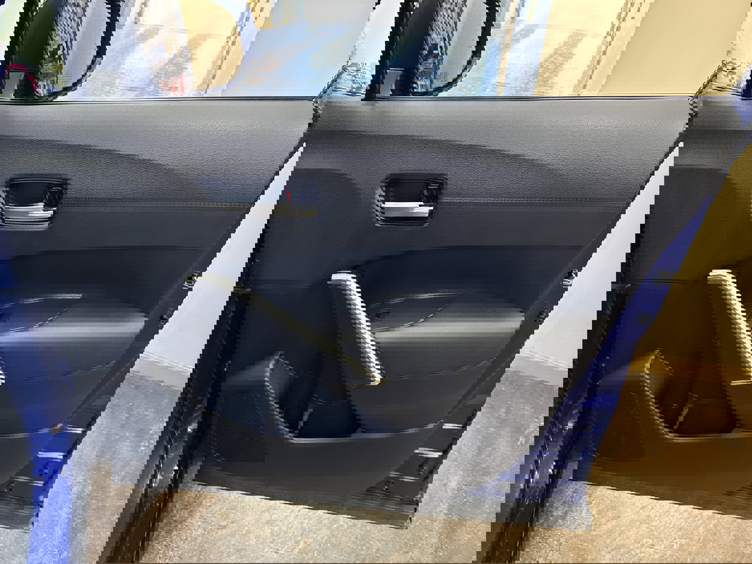 Used 2023 Toyota Corolla Cross XLE w/ Convenience Package image 15