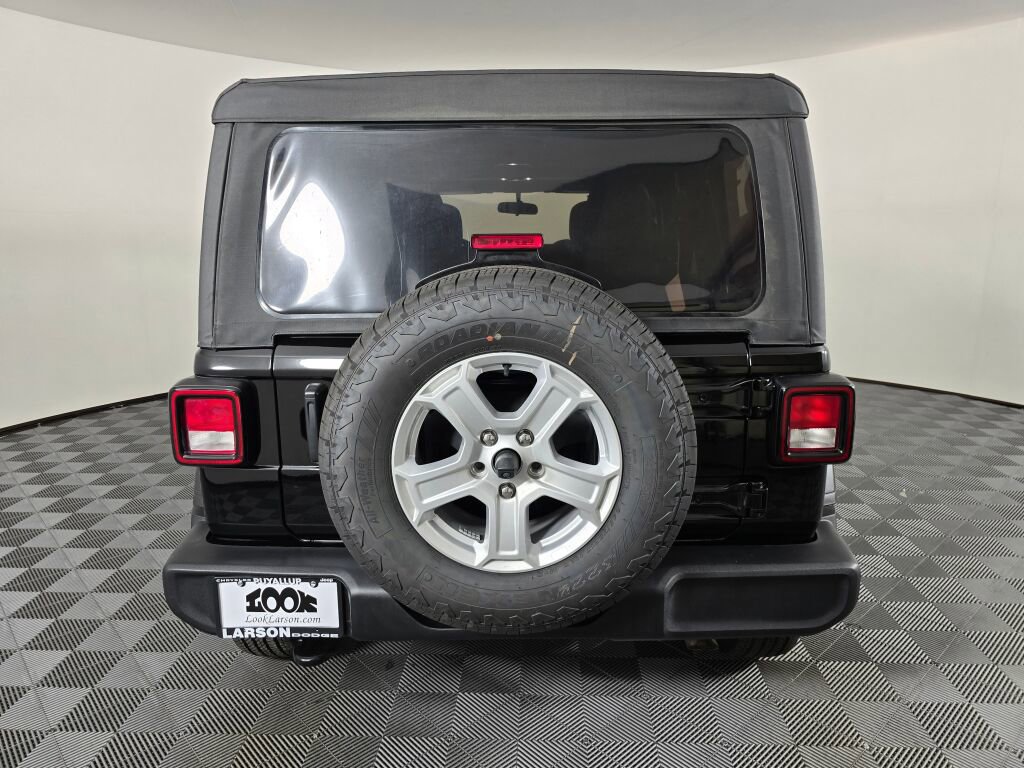 Used 2022 Jeep Wrangler Unlimited Sport image 4