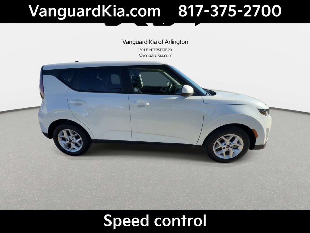 Certified 2025 Kia Soul LX w/ LX Technology Package FWD image 10