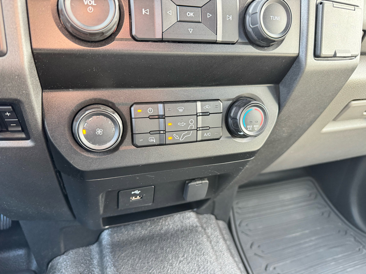 Used 2020 Ford F350 XL w/ STX Appearance Package image 23