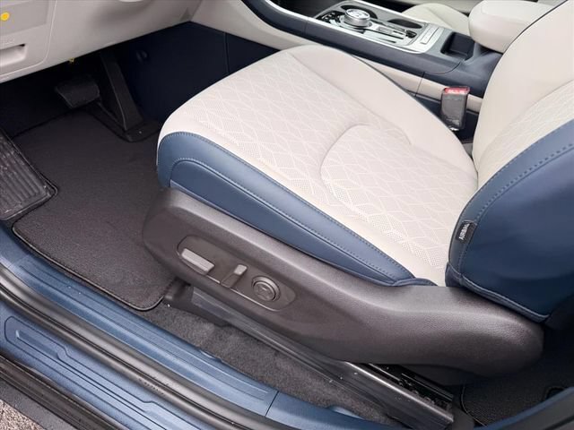 New 2026 Kia Carnival EX FWD image 8