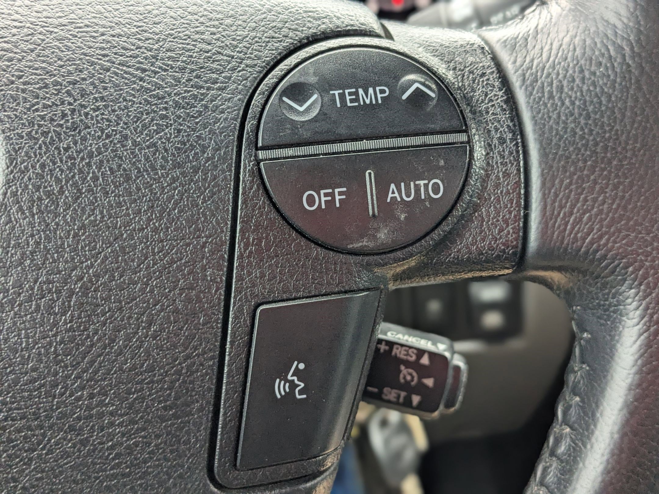 Used 2013 Toyota Sequoia Limited image 23