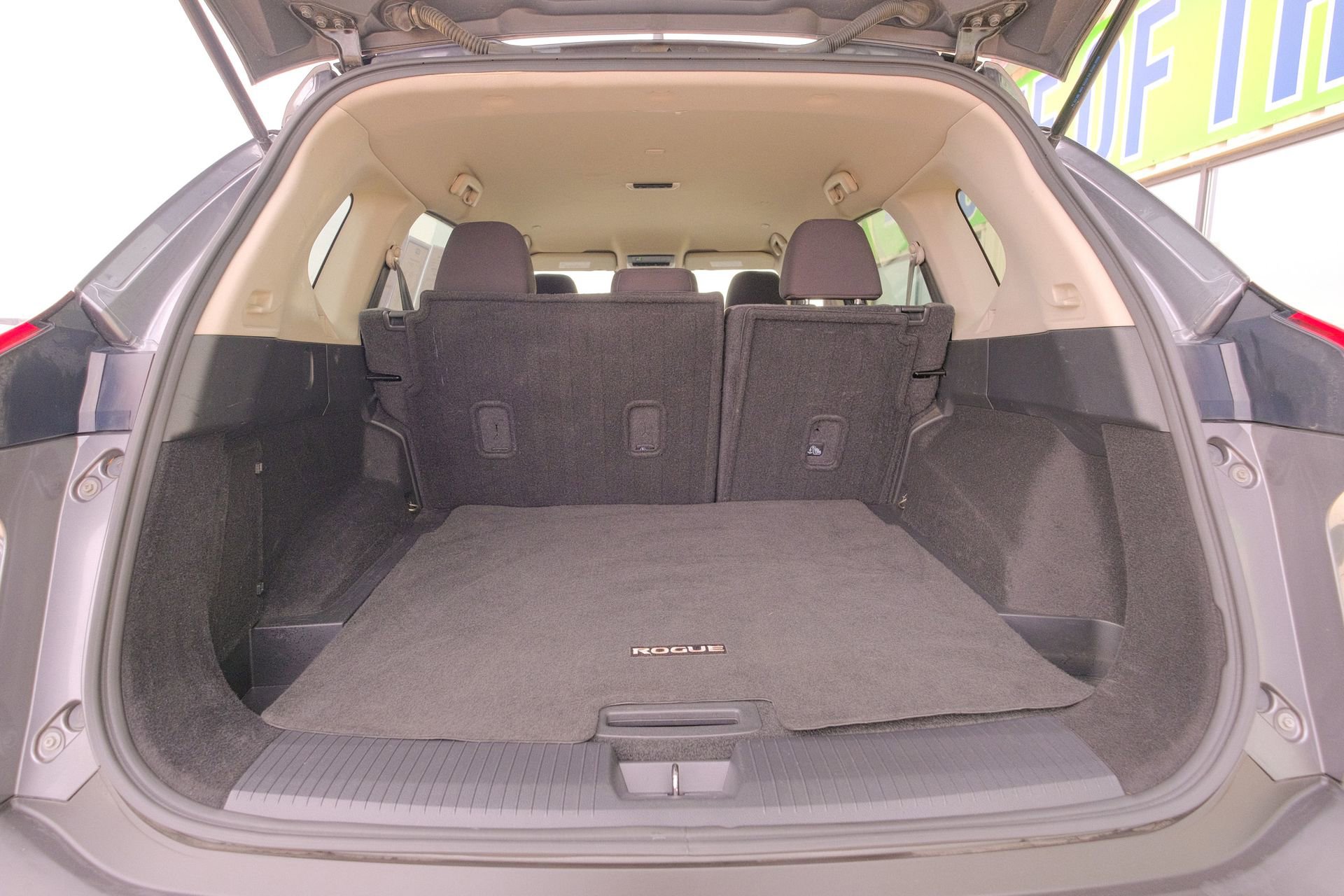 Used 2023 Nissan Rogue SV image 23