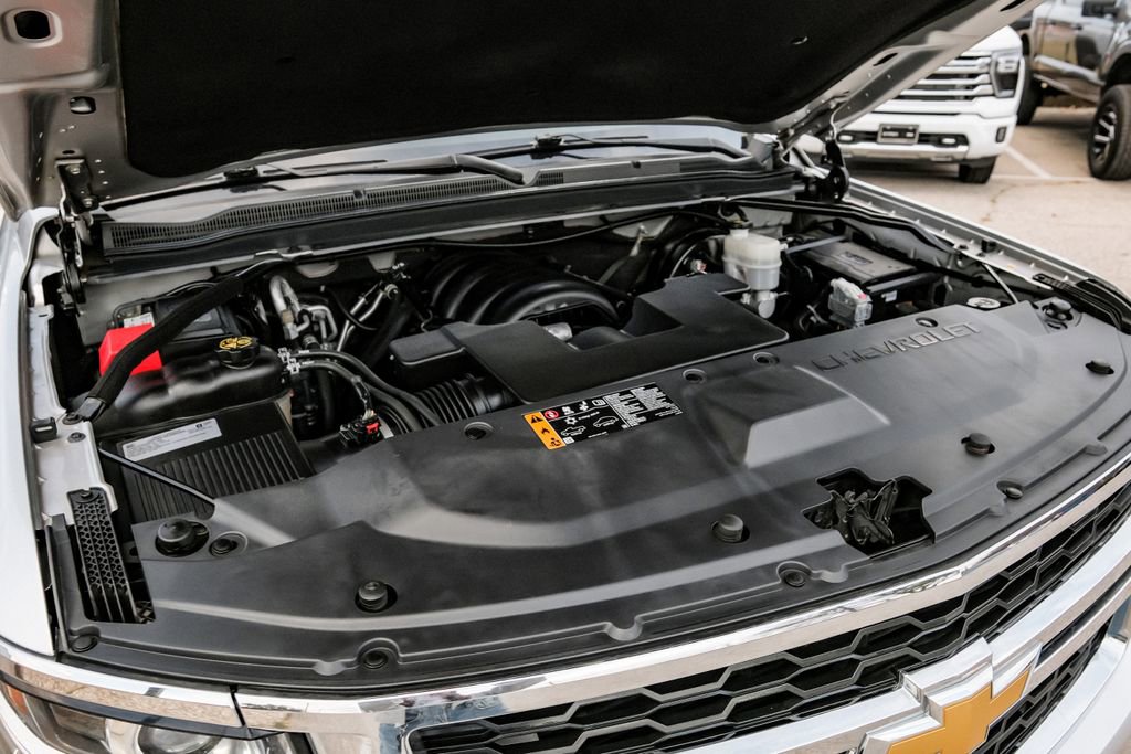 Used 2018 Chevrolet Suburban LT image 54