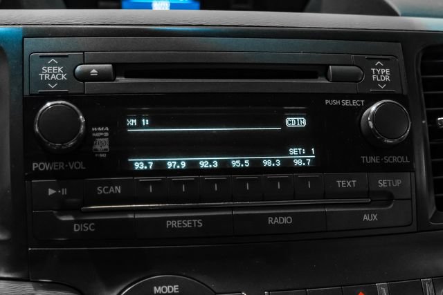 Used 2012 Toyota Sienna XLE FWD image 32