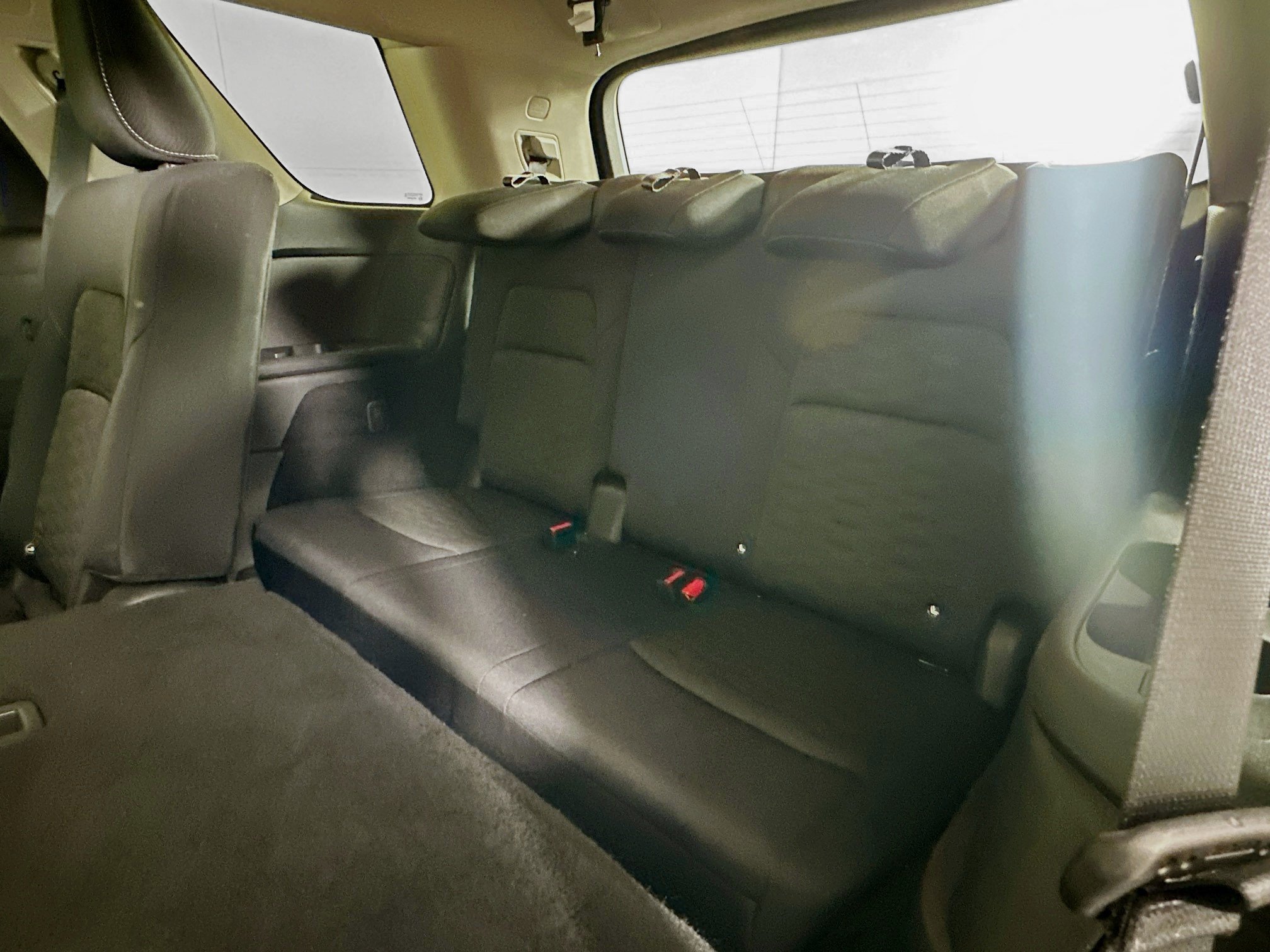 Used 2025 Nissan Pathfinder SV FWD image 29