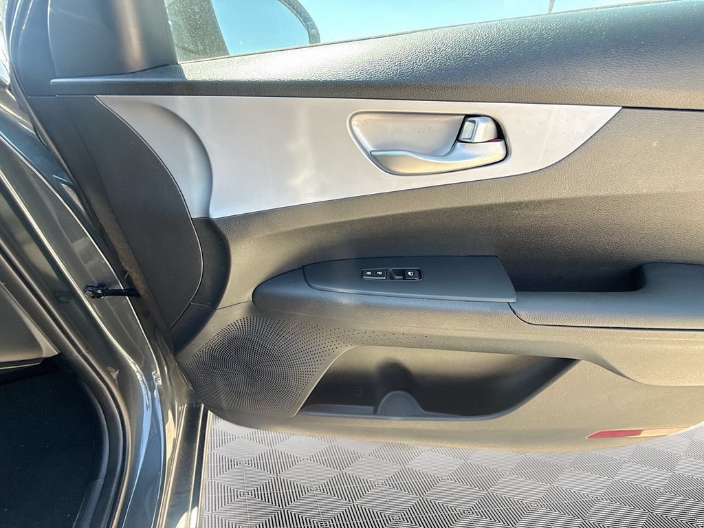 Used 2024 Kia Forte LX FWD image 33