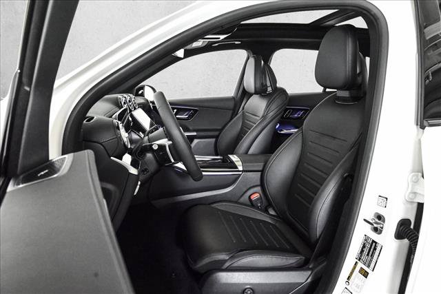 Used 2026 Mercedes-Benz GLC 300 4MATIC w/ AMG Line image 18
