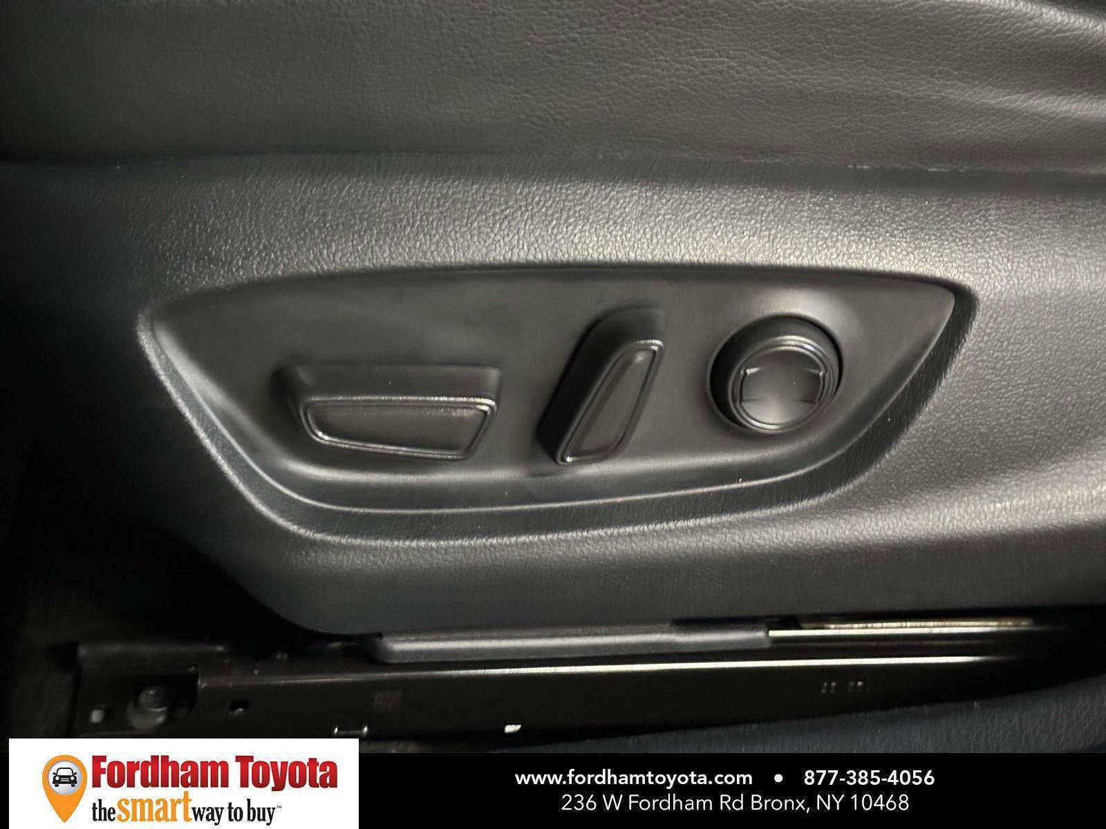 Used 2023 Toyota Camry SE image 20