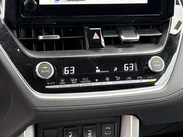 Used 2025 Toyota Corolla Cross XLE image 21