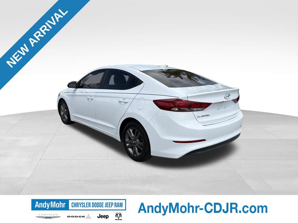 Used 2017 Hyundai Elantra SE FWD image 5