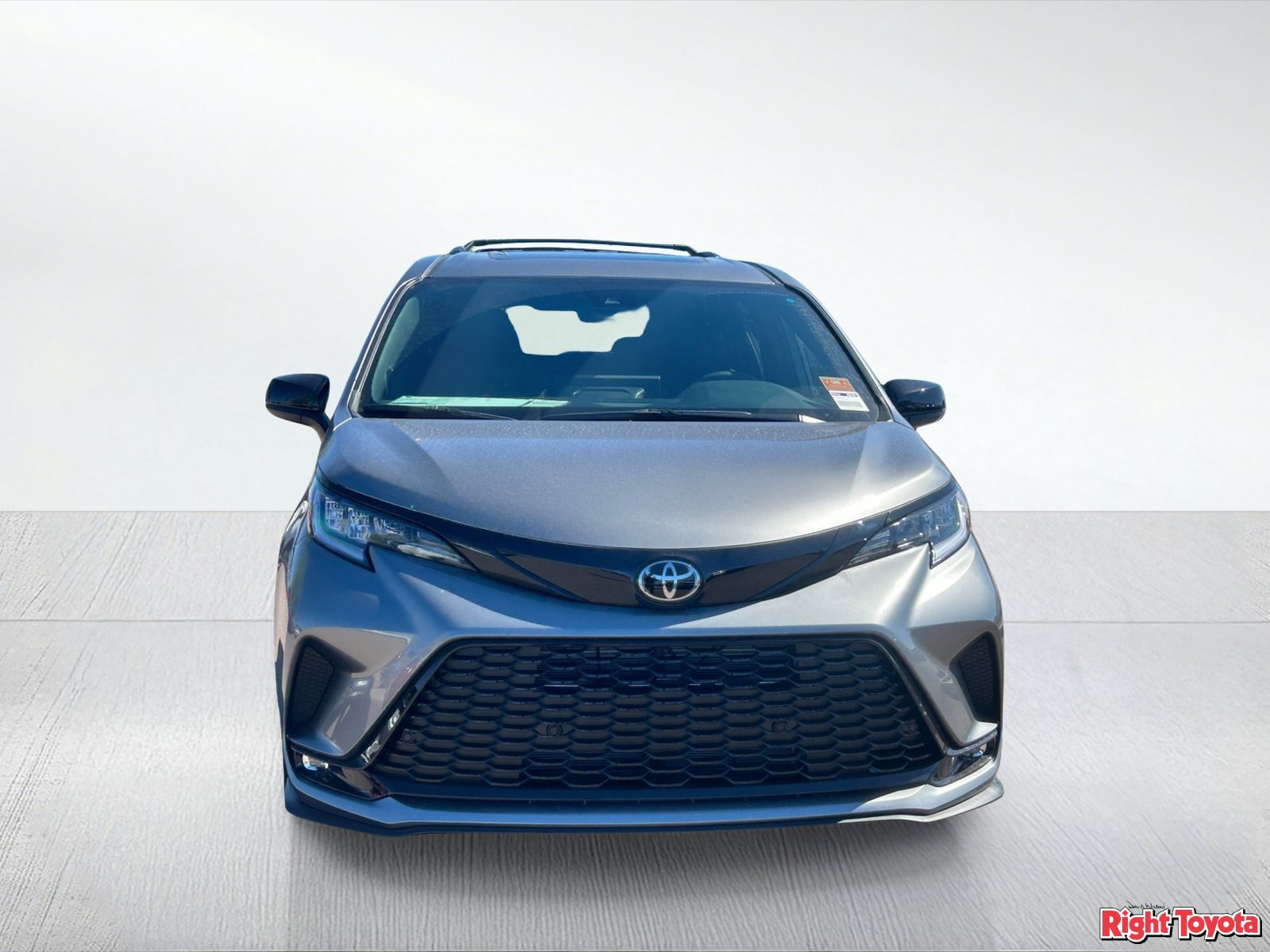 New 2026 Toyota Sienna XSE AWD/4WD image 9