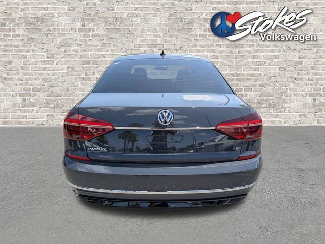 Used 2017 Volkswagen Passat 1.8T R-Line w/ R-Line Lighting Package FWD image 5