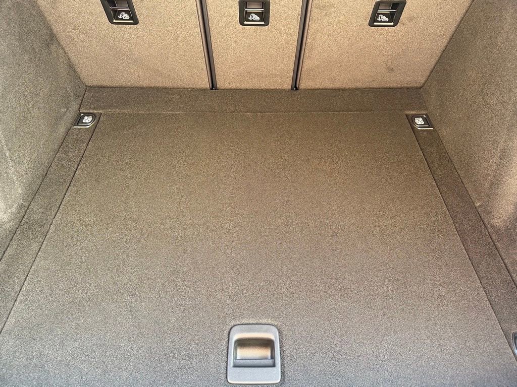 New 2026 Porsche Macan GTS image 25