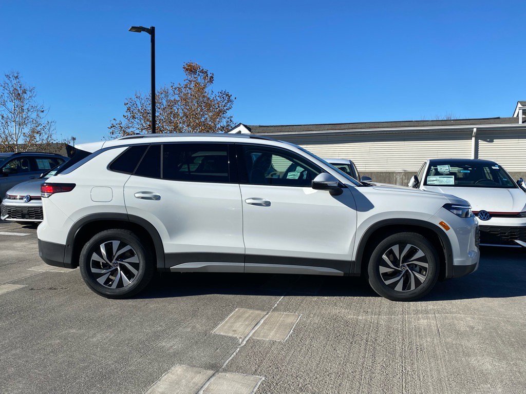 New 2026 Volkswagen Tiguan S image 2