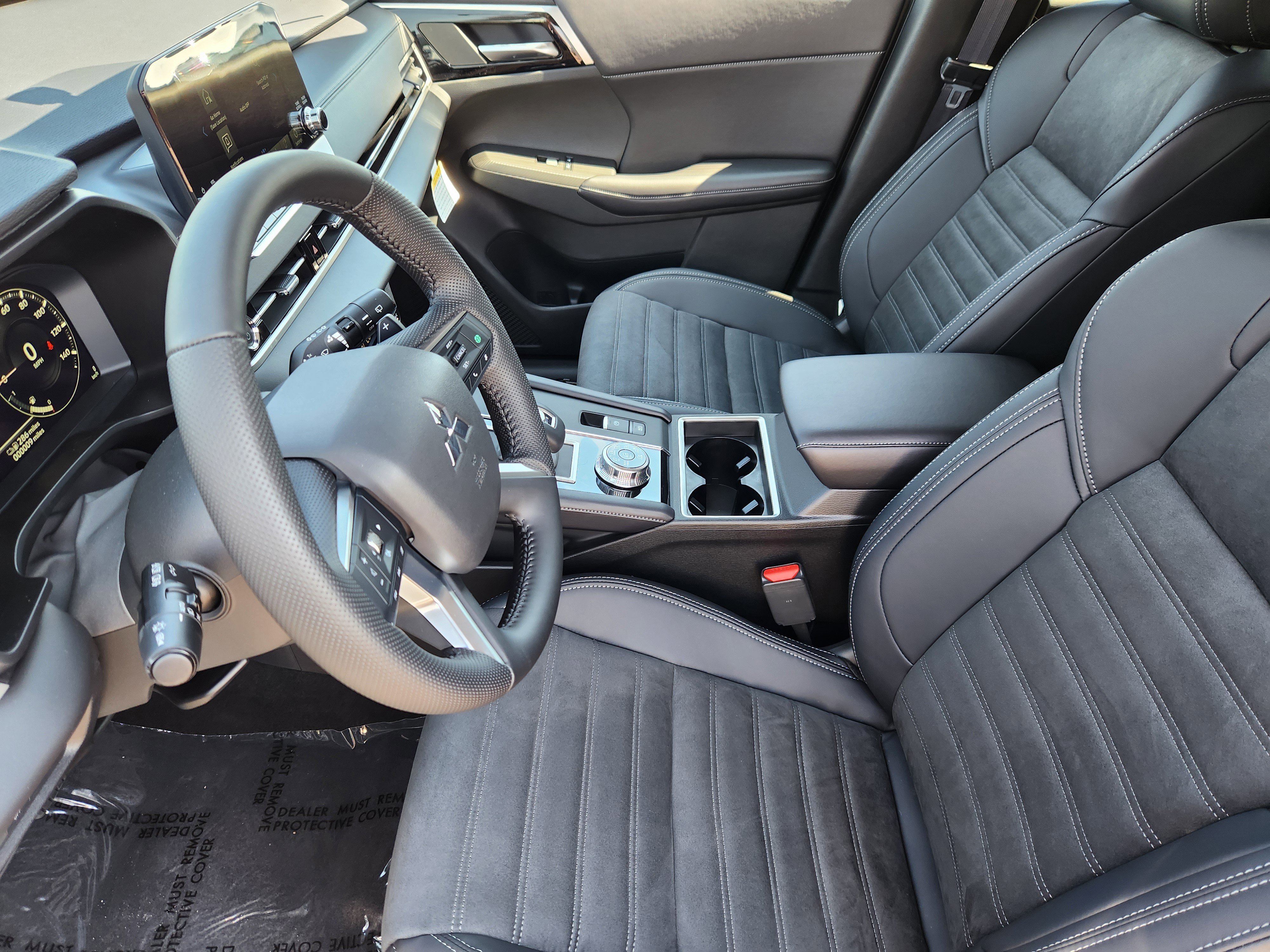 New 2025 Mitsubishi Outlander SE image 8