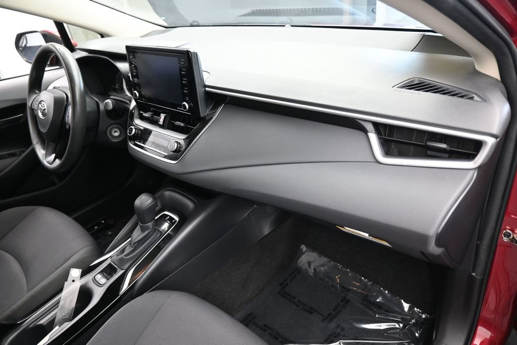 Used 2022 Toyota Corolla LE FWD image 38