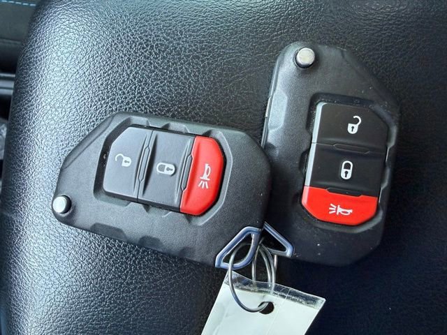 Used 2021 Jeep Wrangler Unlimited Rubicon 4xe w/ Safety Group AWD/4WD image 14