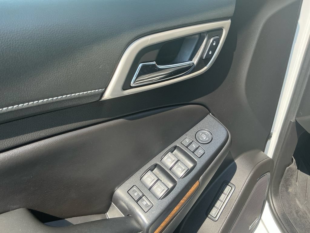 Used 2018 GMC Yukon XL Denali w/ Denali Ultimate Package AWD/4WD image 16