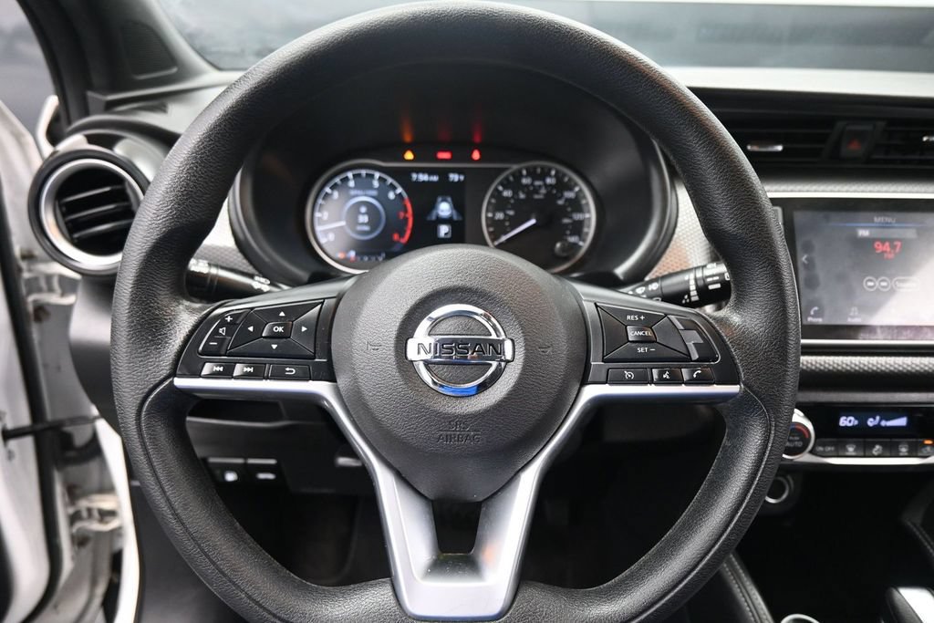 Used 2020 Nissan Kicks SV FWD image 13