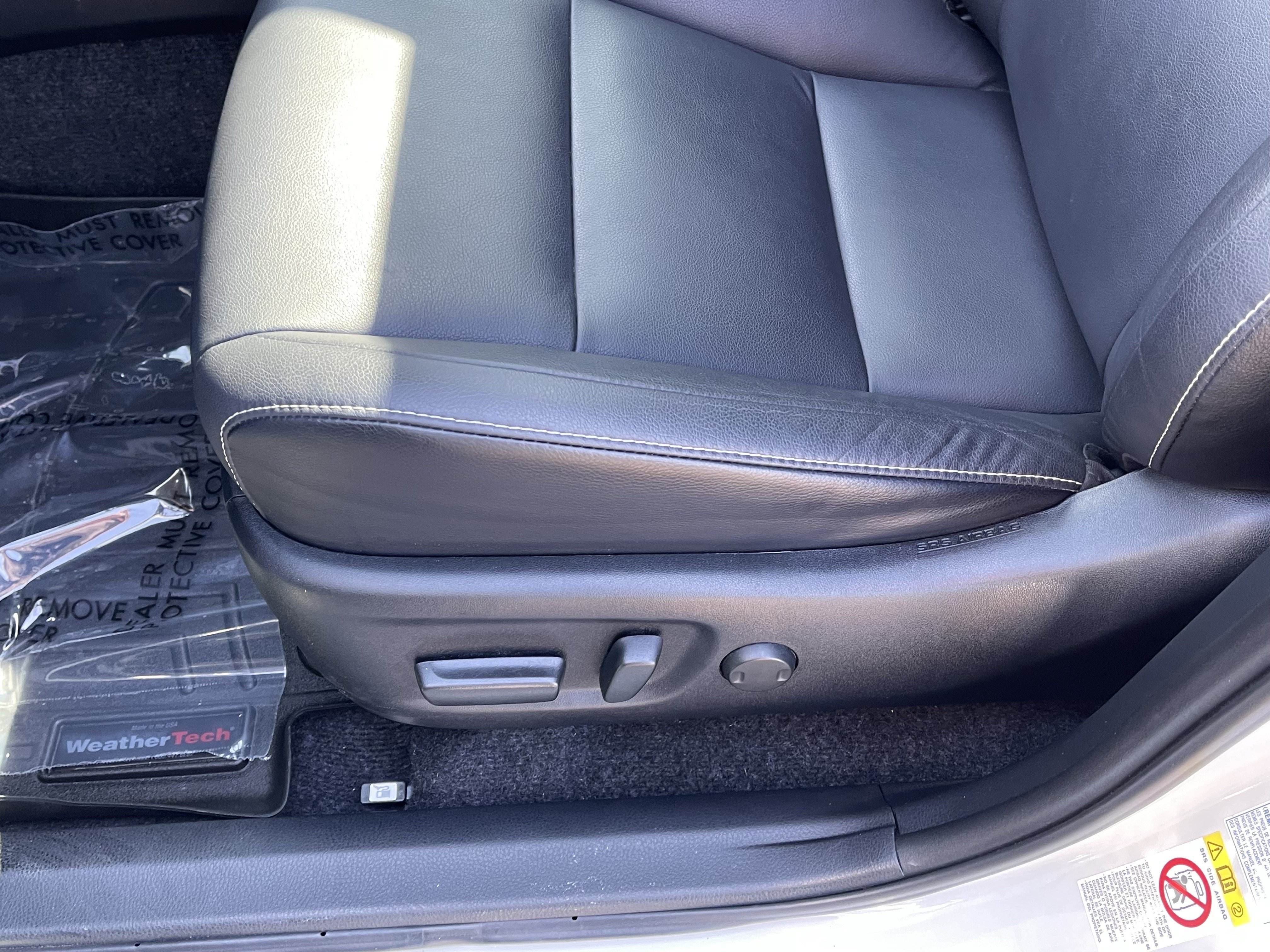 Used 2018 Toyota RAV4 Limited w/ Advanced Technology Package AWD/4WD image 19