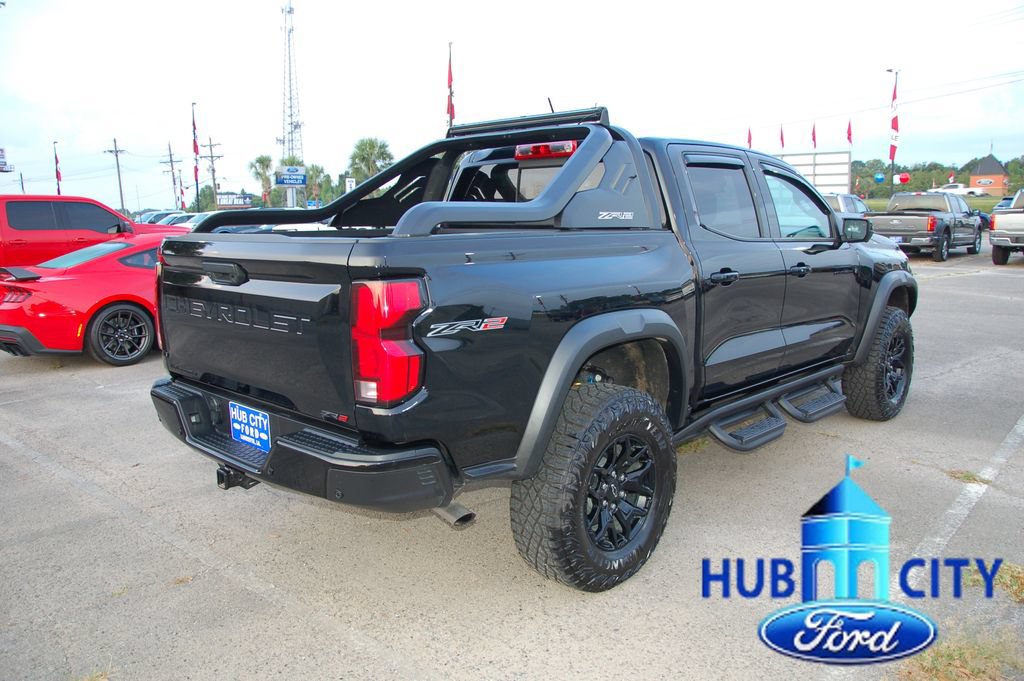 Used 2025 Chevrolet Colorado ZR2 w/ Midnight Edition AWD/4WD image 5