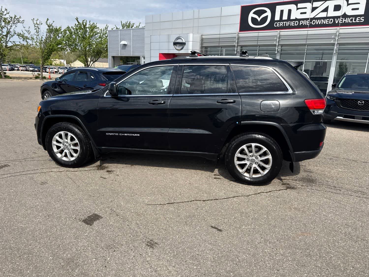 Used 2015 Jeep Grand Cherokee Laredo w/ Quick Order Package 23E AWD/4WD image 8