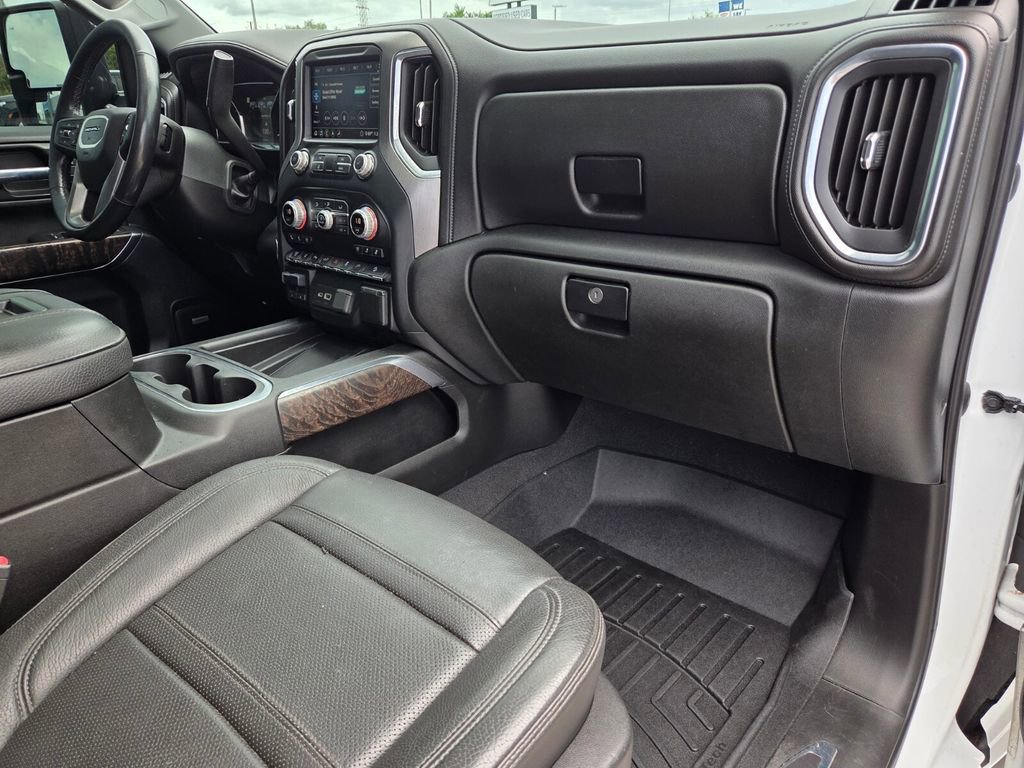 Used 2020 GMC Sierra 3500 Denali w/ Denali Ultimate Package image 18