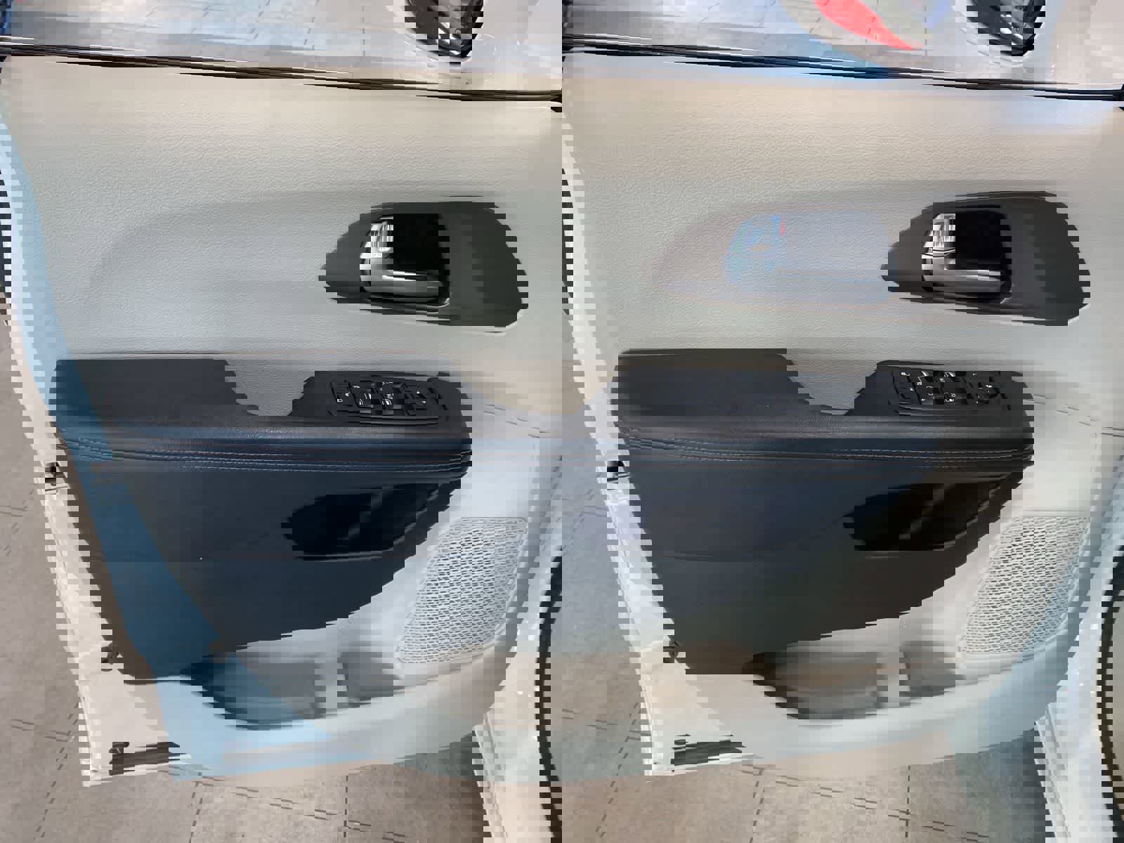 Used 2018 Chrysler Pacifica Touring Plus image 17