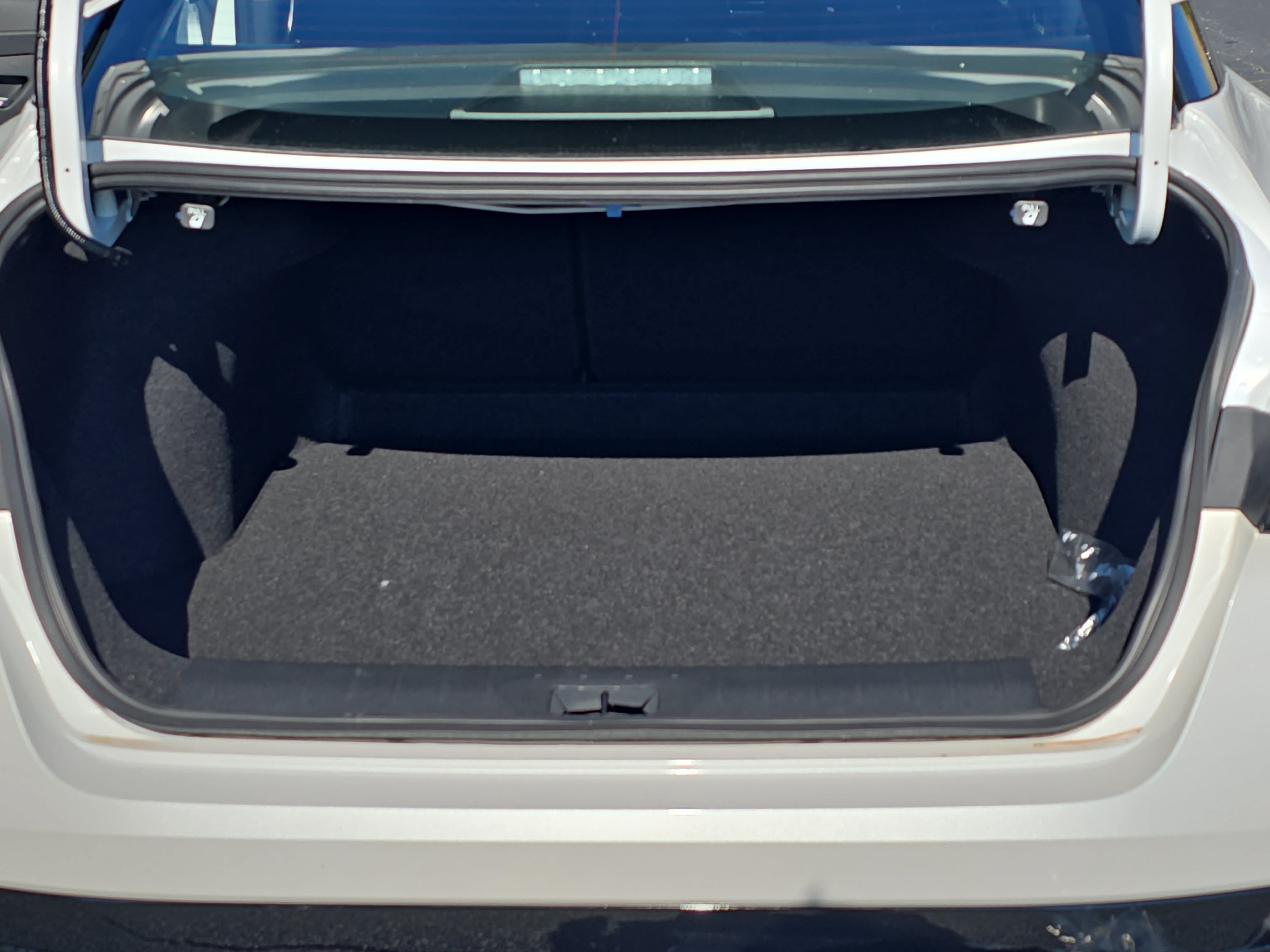 New 2027 Nissan Sentra SR w/ Floor Mat Package FWD image 12