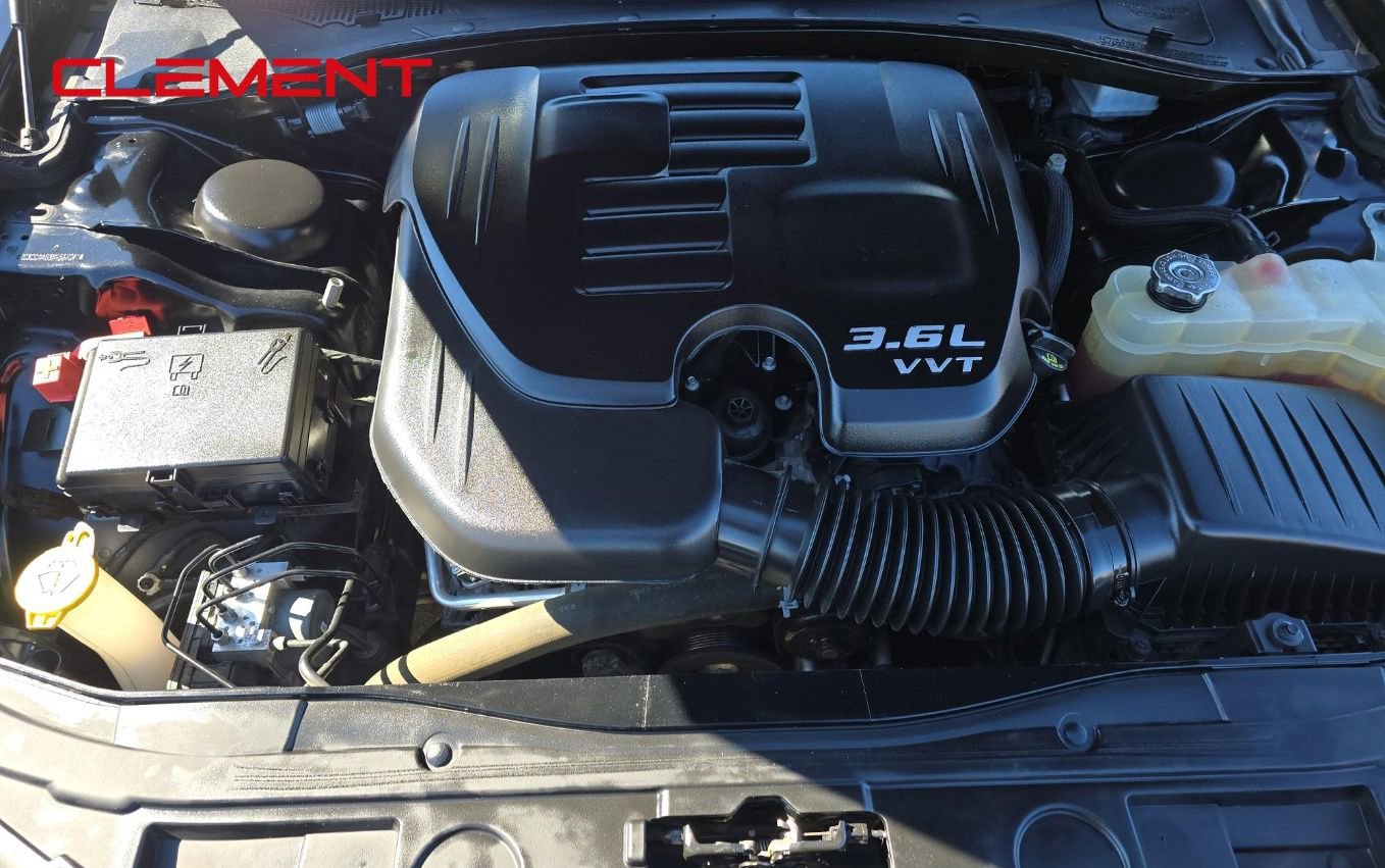 Used 2021 Chrysler 300 Touring image 21