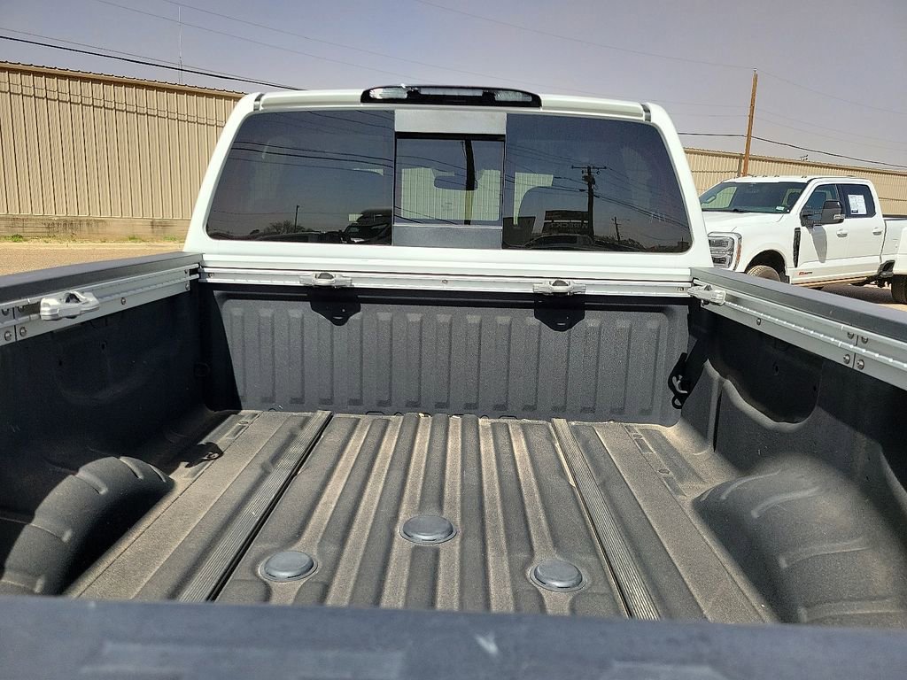 Used 2019 Nissan Titan SV w/ SV Convenience Package image 15