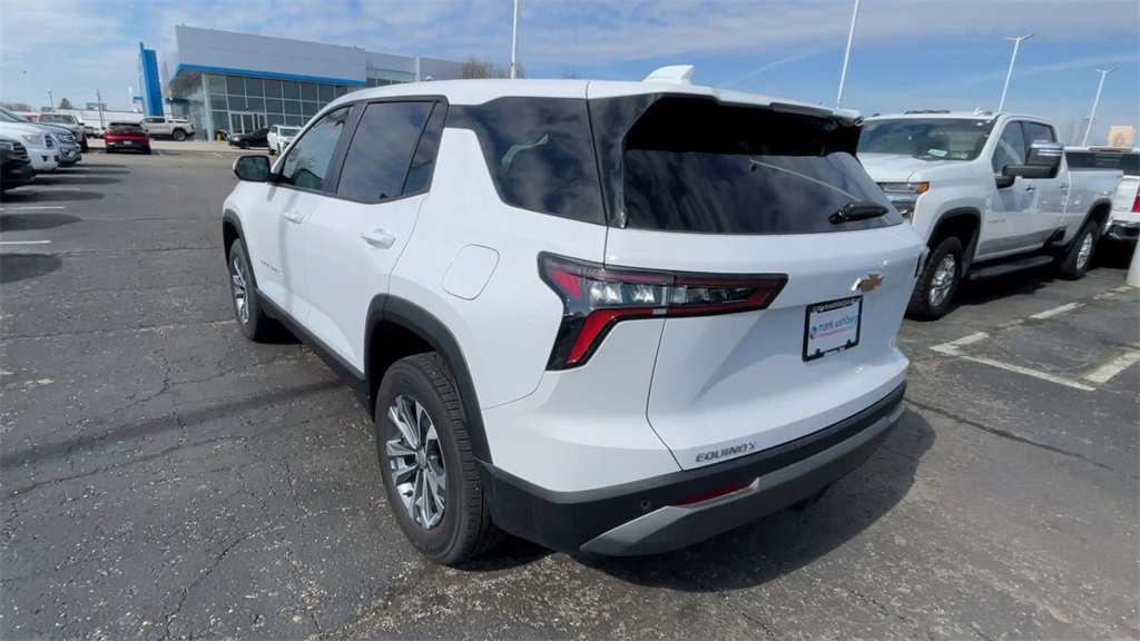 New 2026 Chevrolet Equinox LT w/ LPO, Floor Liner Package image 8