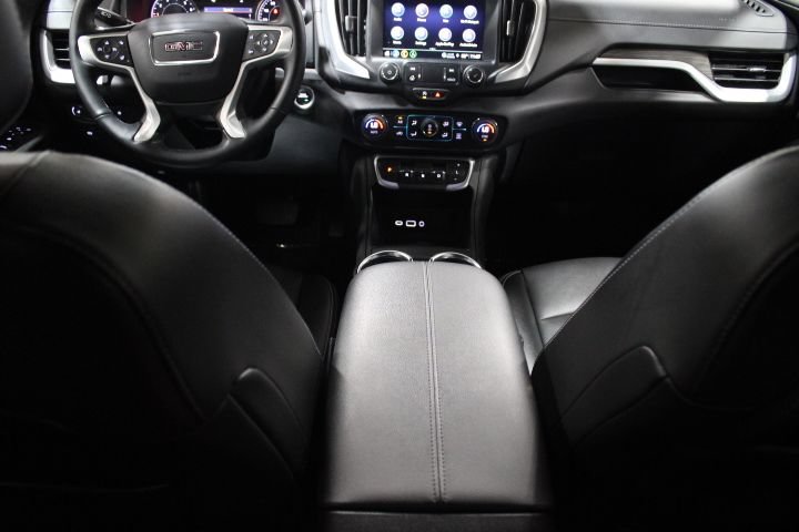 Used 2024 GMC Terrain SLT w/ Infotainment Package II AWD/4WD image 30