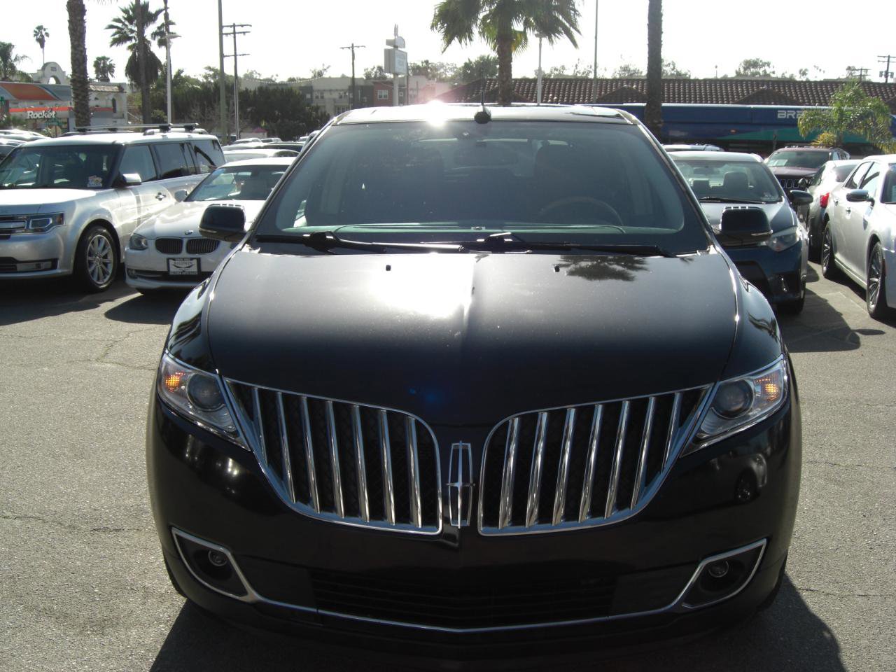 Used 2015 Lincoln MKX AWD 4dr w/ Equipment Group 102A image 2