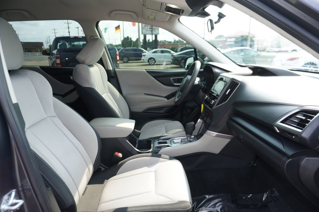Used 2023 Subaru Forester AWD/4WD image 29