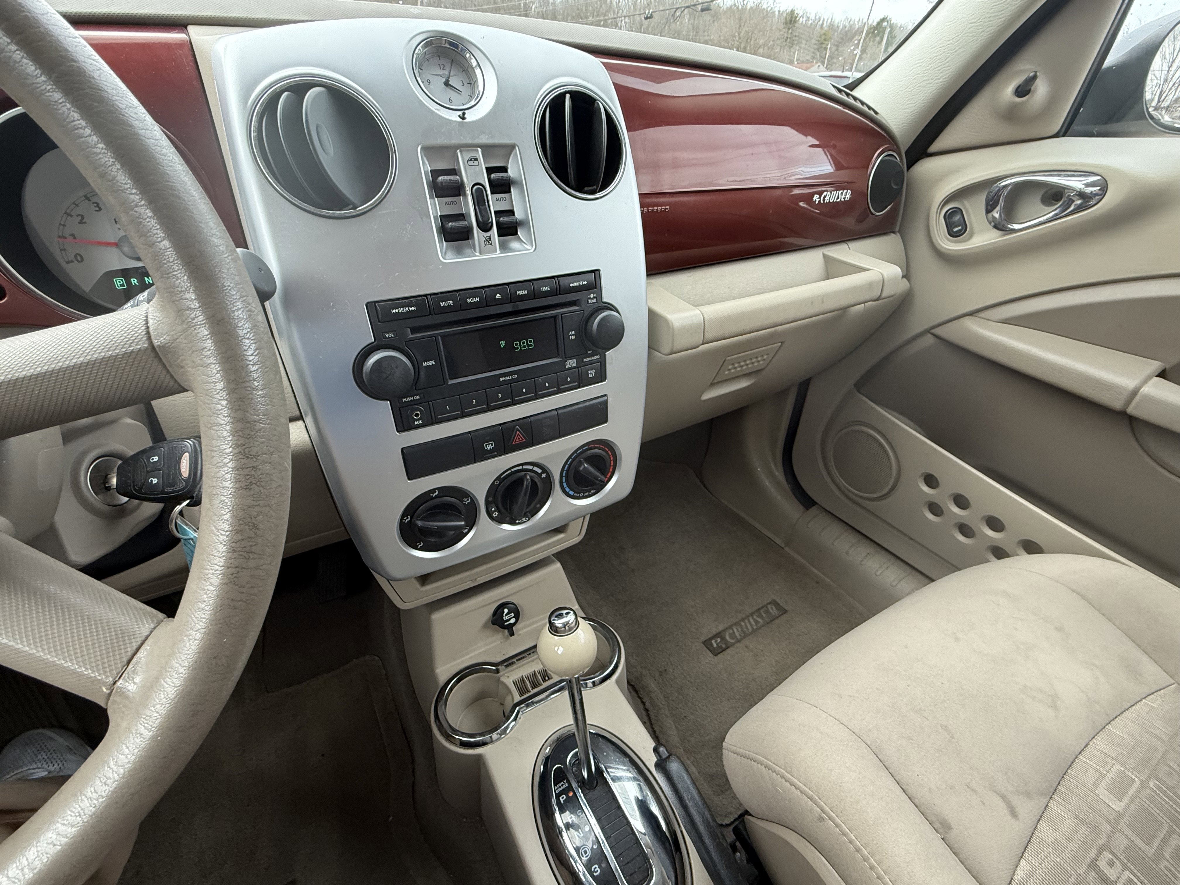 Used 2008 Chrysler PT Cruiser FWD image 17