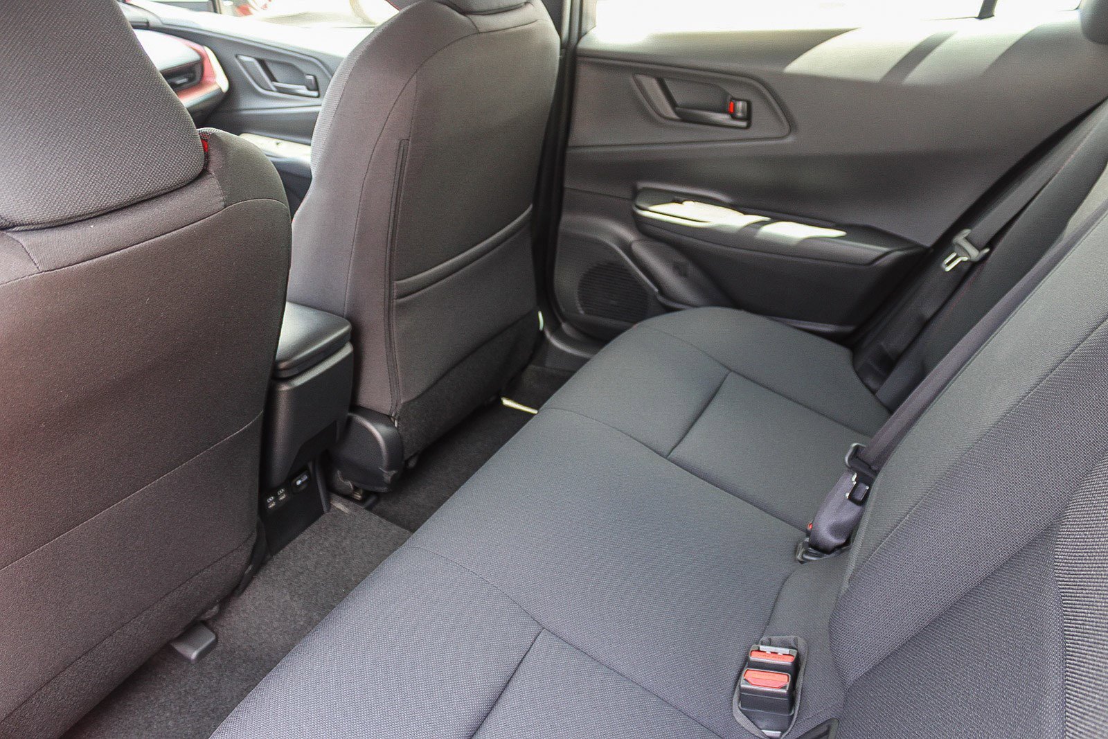 New 2026 Toyota Prius Plug-In Hybrid FWD image 21