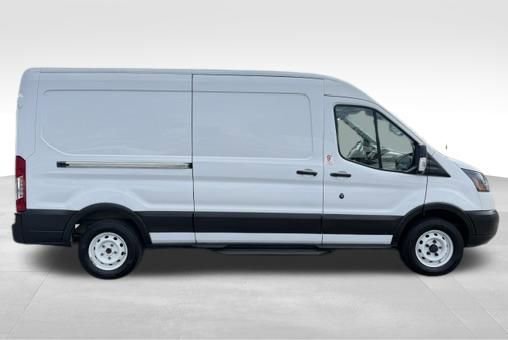 Used 2018 Ford Transit 150 148 Medium Roof RWD image 4