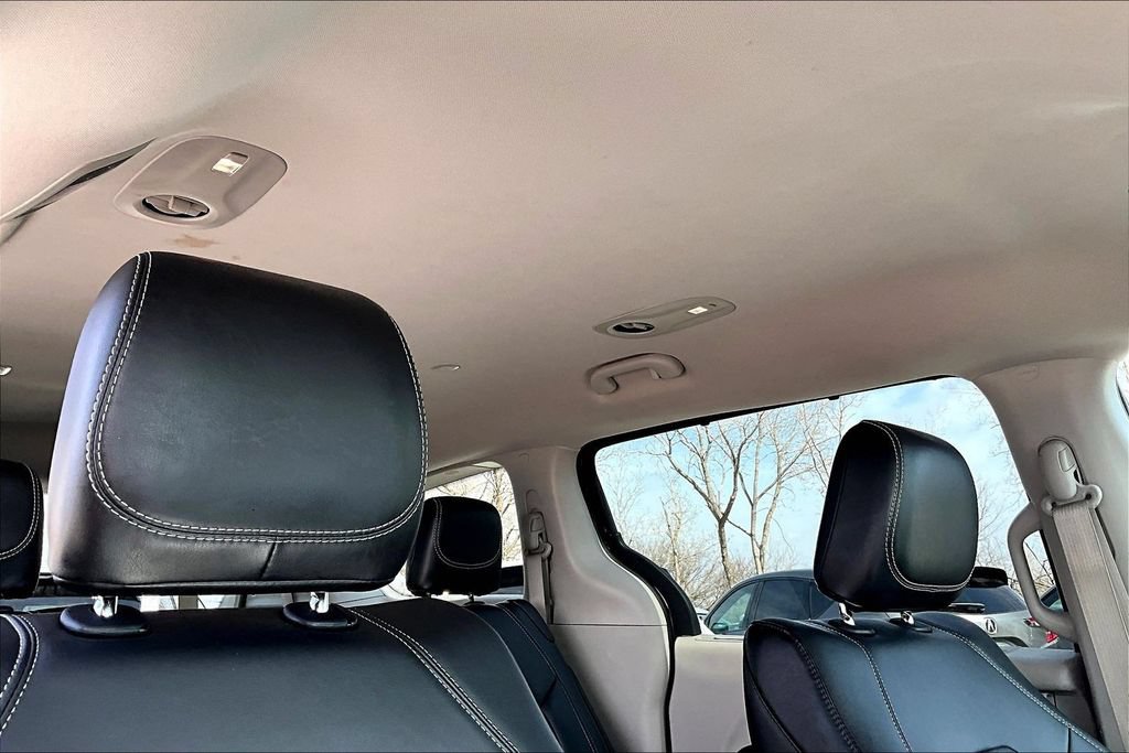 Used 2024 Chrysler Pacifica Touring-L FWD image 21