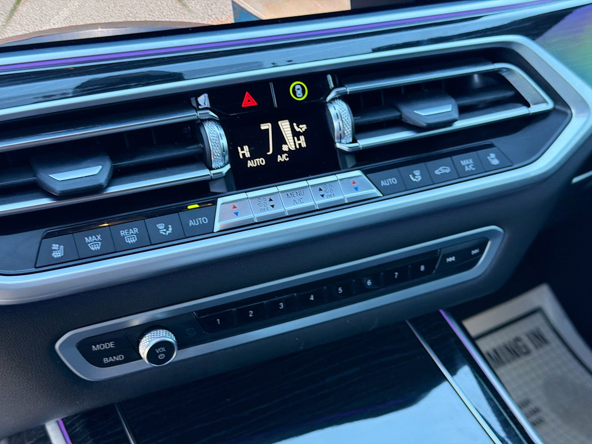 Used 2022 BMW X7 xDrive40i w/ M Sport Package image 35