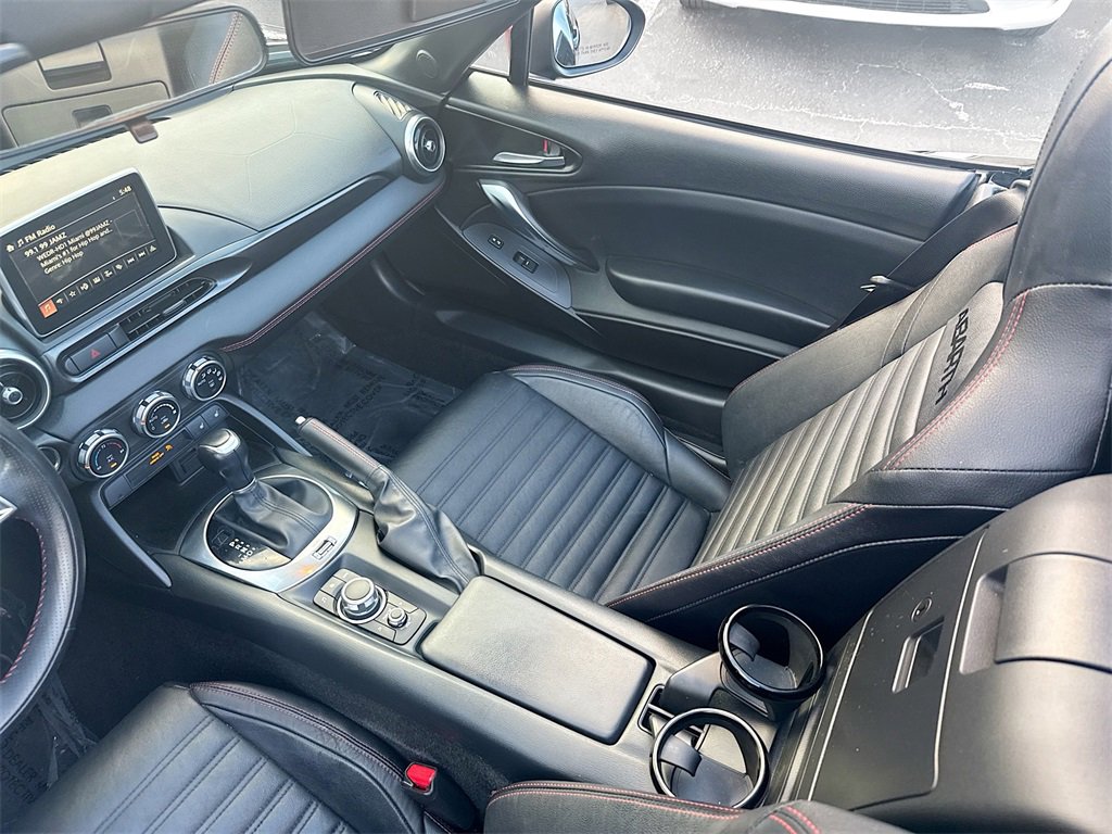 Used 2020 FIAT 124 Spider Abarth w/ Visibility Group image 25