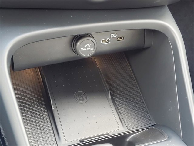 New 2026 Volvo XC40 B5 Core w/ Protection Package Premier image 24