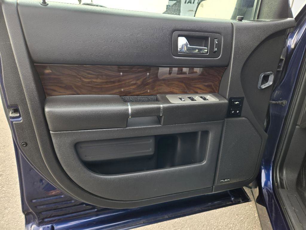 Used 2011 Ford Flex SEL w/ Rapid Spec Order Code image 10