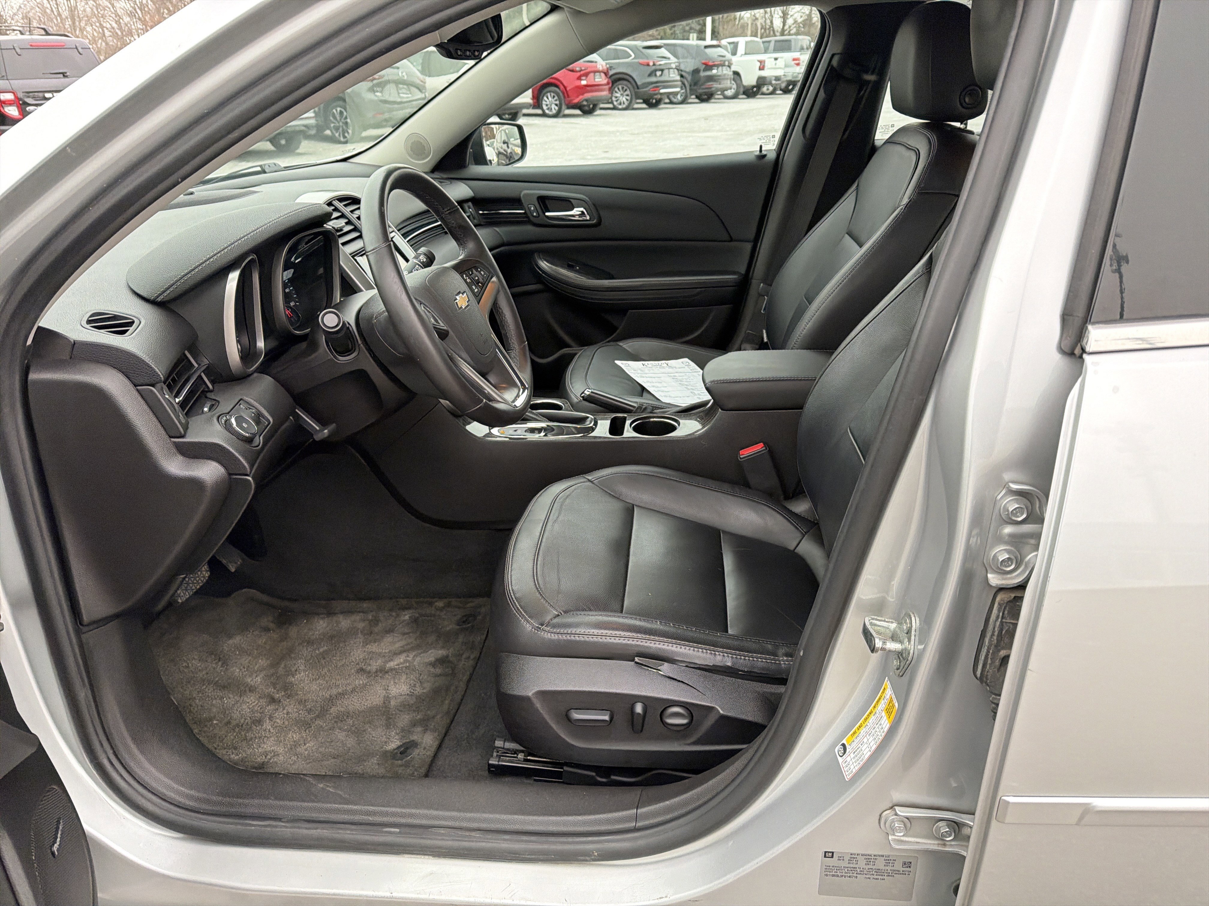 Used 2015 Chevrolet Malibu LT w/ Leather Package image 2